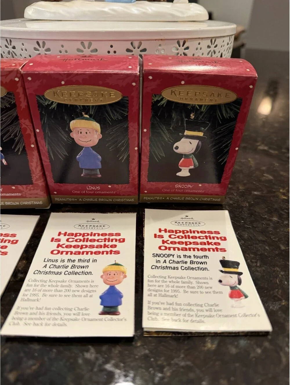 Hallmark Keepsake 1995 Charlie Brown  Christmas Set 5 Ornaments Snow Scene New